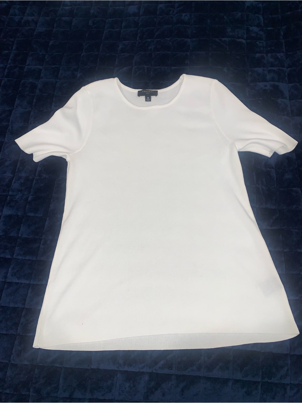 Tahari White Short-Sleeve Crewneck Tunic